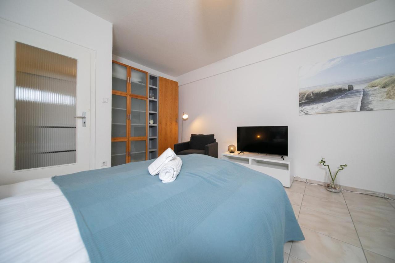 Apartment Blue - Zentral Und Gut Angebunden デュッセルドルフ エクステリア 写真