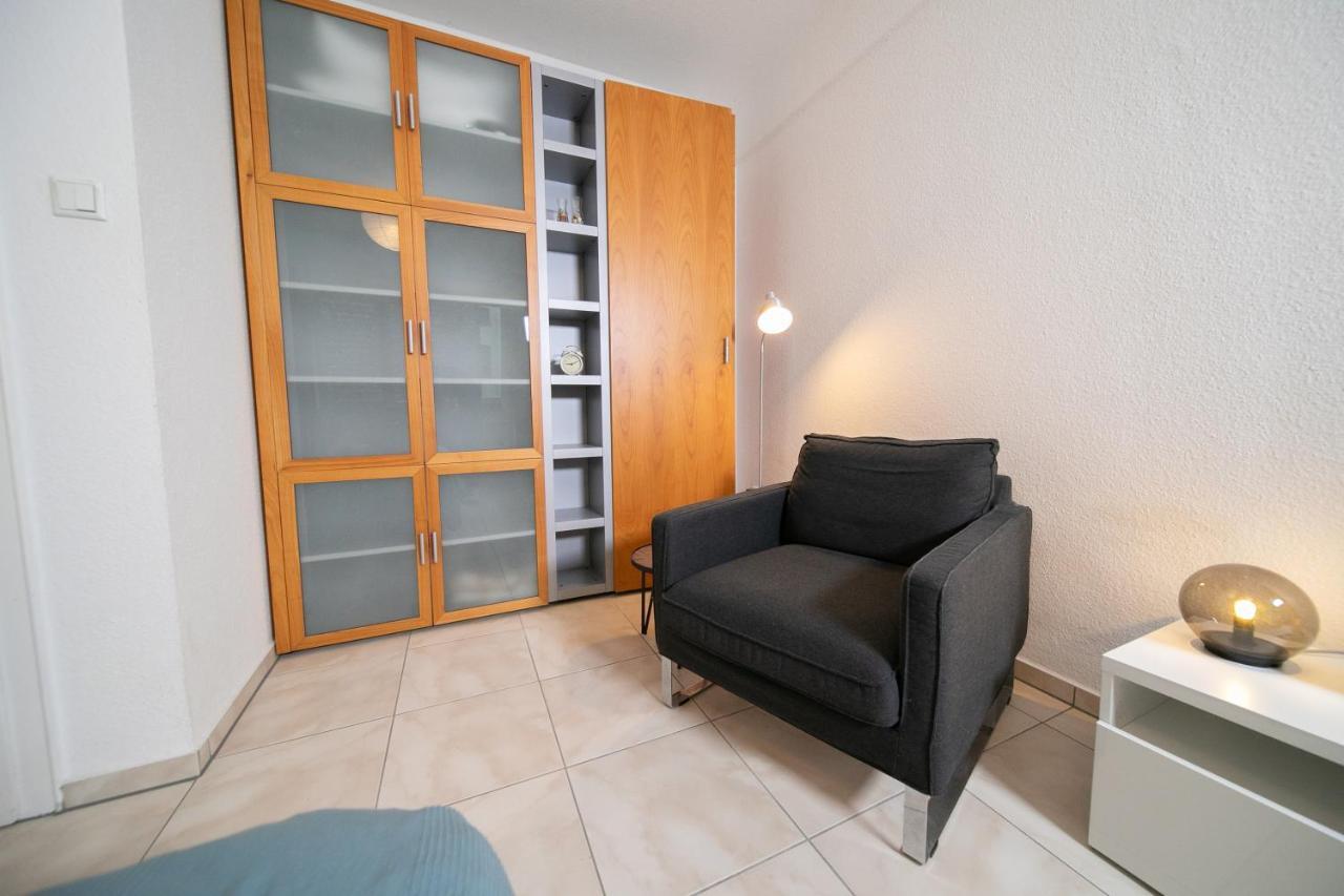 Apartment Blue - Zentral Und Gut Angebunden デュッセルドルフ エクステリア 写真